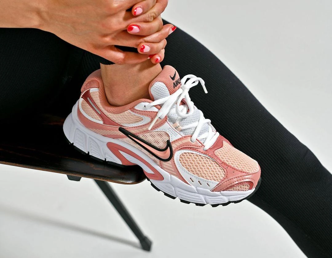 Nike V5 RNR Washed Coral IF2330-600 Women's Size New